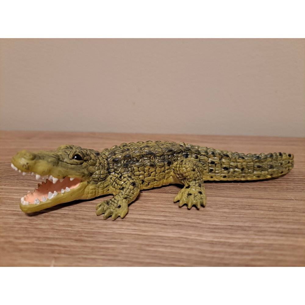 Vintage Play Visions Collectible Crocodile Toy Figure 1998 Realistic Detailed